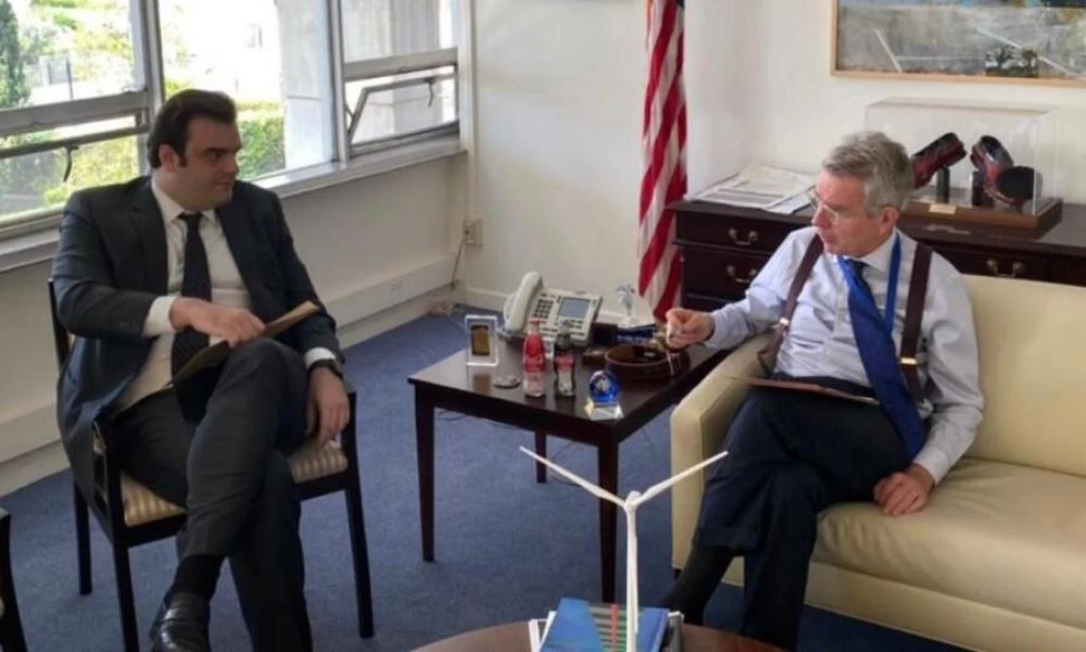 ''Τετ α τετ'' Πιερρακάκη με τον Αμερικανό πρέσβη Τζέφρι Πάιατ